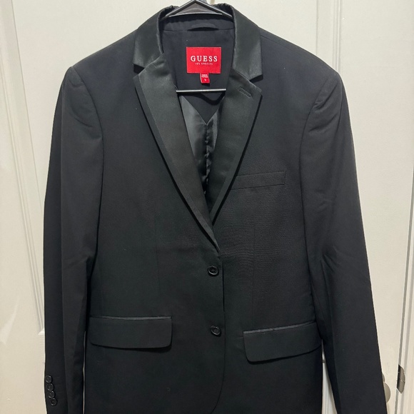 "Elegant Evening: The Classic Black Guess Designer Blazer" - Picture 1 of 1